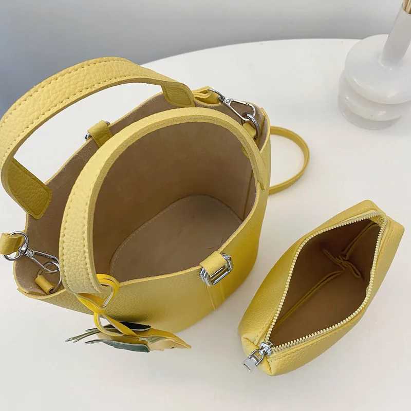 IMJK 201713cm Light design womens new shoulder strap armpit bag fAshionable single shoulder chain small square bag C250912