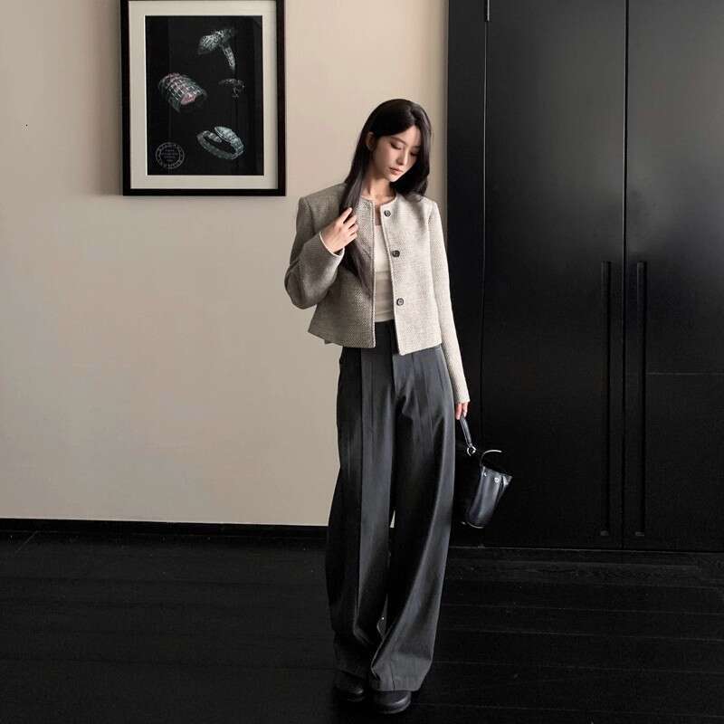 DHEssentials 2025 Autumn New Elegant Socialite Style Small Fragrance Coat Women, High-End Slim Fit Round Neck Plaid Top for Women