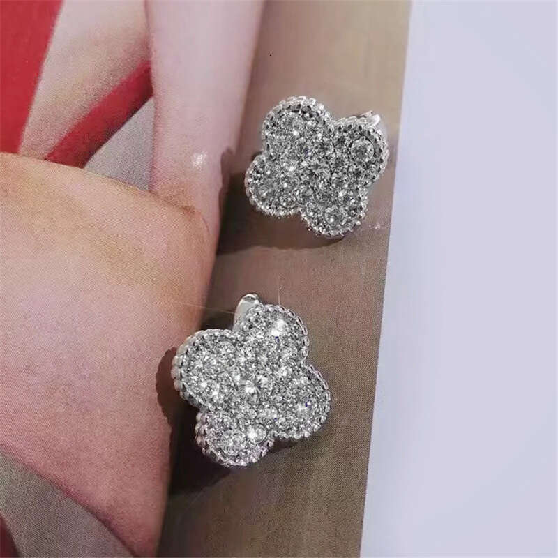 Full Dia Four-Leaf Clover High-End Earrings for Women, Ins Light Fashion French Niche Minimalist Style Earrings, Tea Series Floral