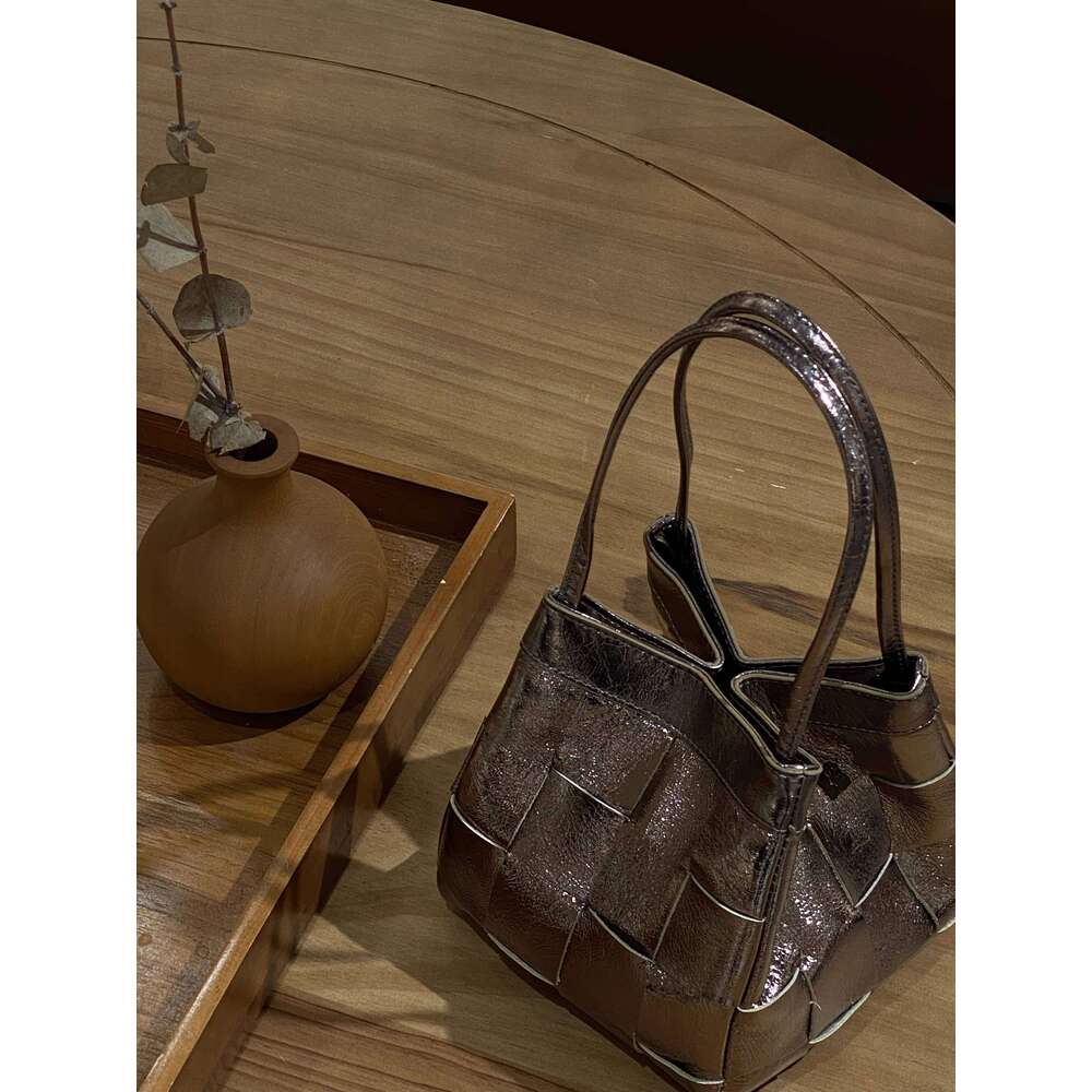 Designer Bag Tote Bag Shoulder Bag Top Layer Oil Wax Cowhide Small Square Genuine Leather Woven Handheld Basket Niche Design Crossbody Bag