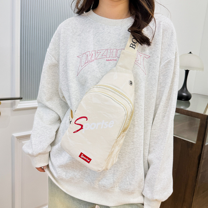 2025 Chest Bag For Men And Women New Fashion Free Shipping Casual Crossbody Luxury Bag Bag Outdoor Sports Cycling Phone Bag Designer Bag Versatile Tra