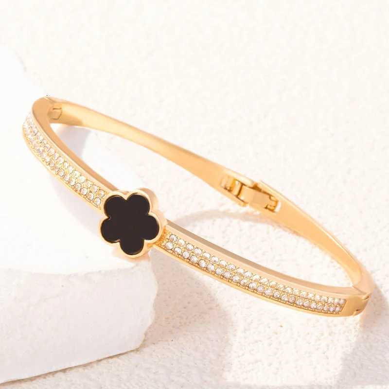 Exquisite Bracelet Plated 2024 FiveLeaved Flower Trend Wens High Gold Quality Inlay Zircon Luxury Open Mouth Bangle S250913