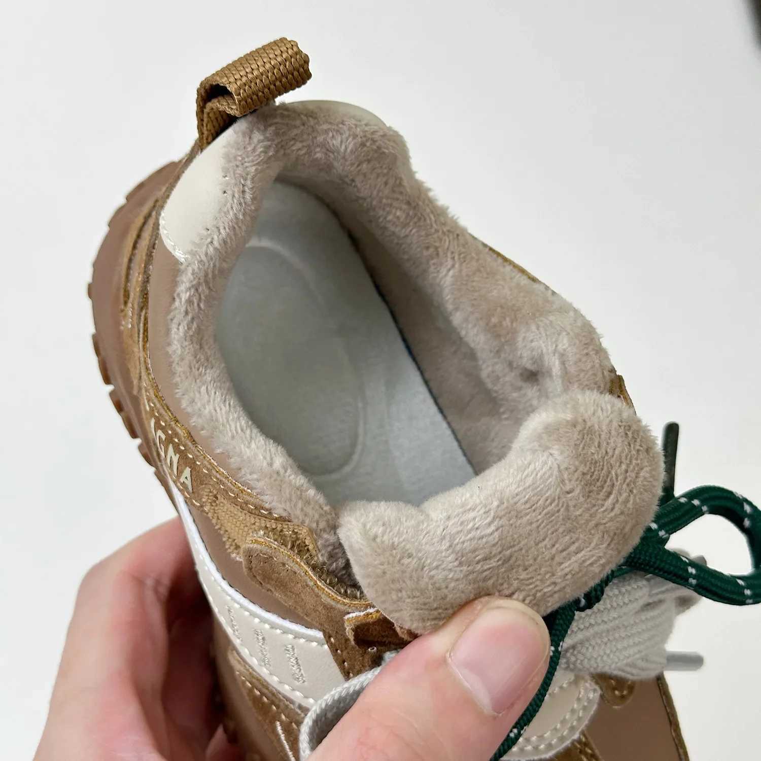 Winter Children Boys Girls New Casual Retro Double Lace Anti Slip Velvet Cotton Shoes Kids Toddler Genuine Leather Running Shoes Y250912