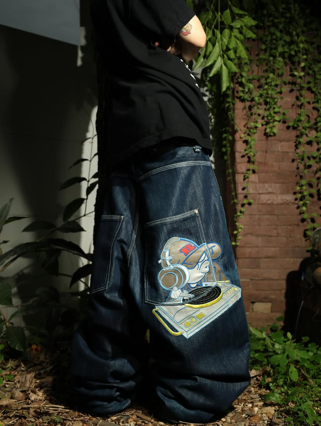 Trendy Gothic Y2K Little Man Listening to Music Anime Pattern Men Women Jeans Retro High Street Hip-hop Punk Loose Pants