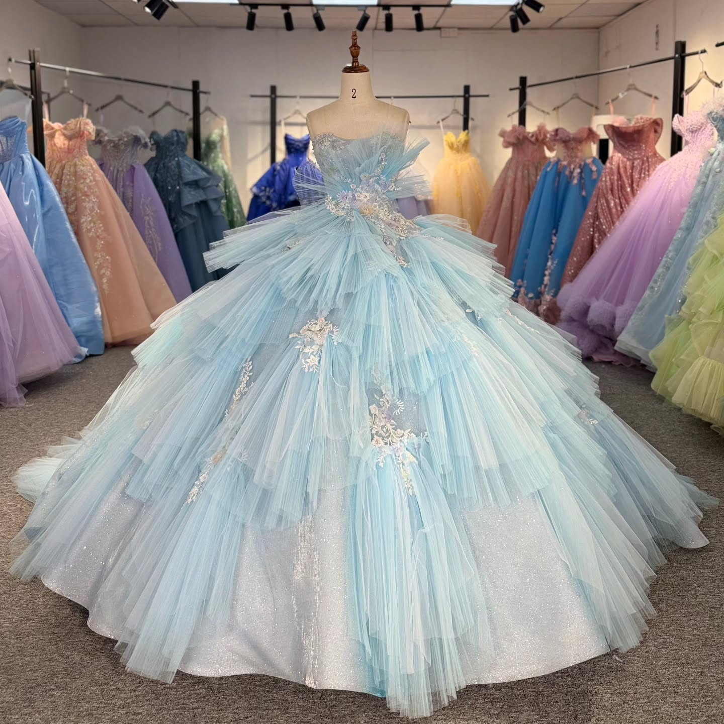 Light Blue Ball Gown Quinceanera Dresses Off The Shoulder Applique Tiered Tull Beading Party Birthday Sweet 16 Dress Vestidos 15 De Anos