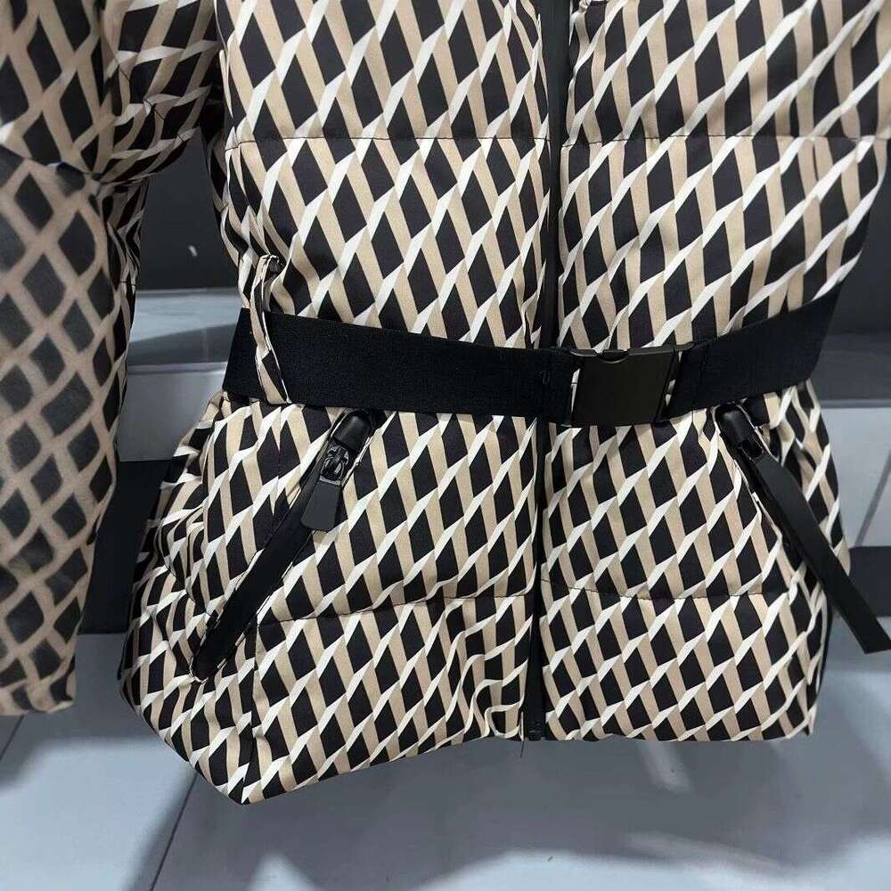 2025 Fashion Hooded Padded Jackets With Belt Women Full Sleeve Down Coat 2025 Autumn Winter Lady Thicken Warm Skiing Jacket