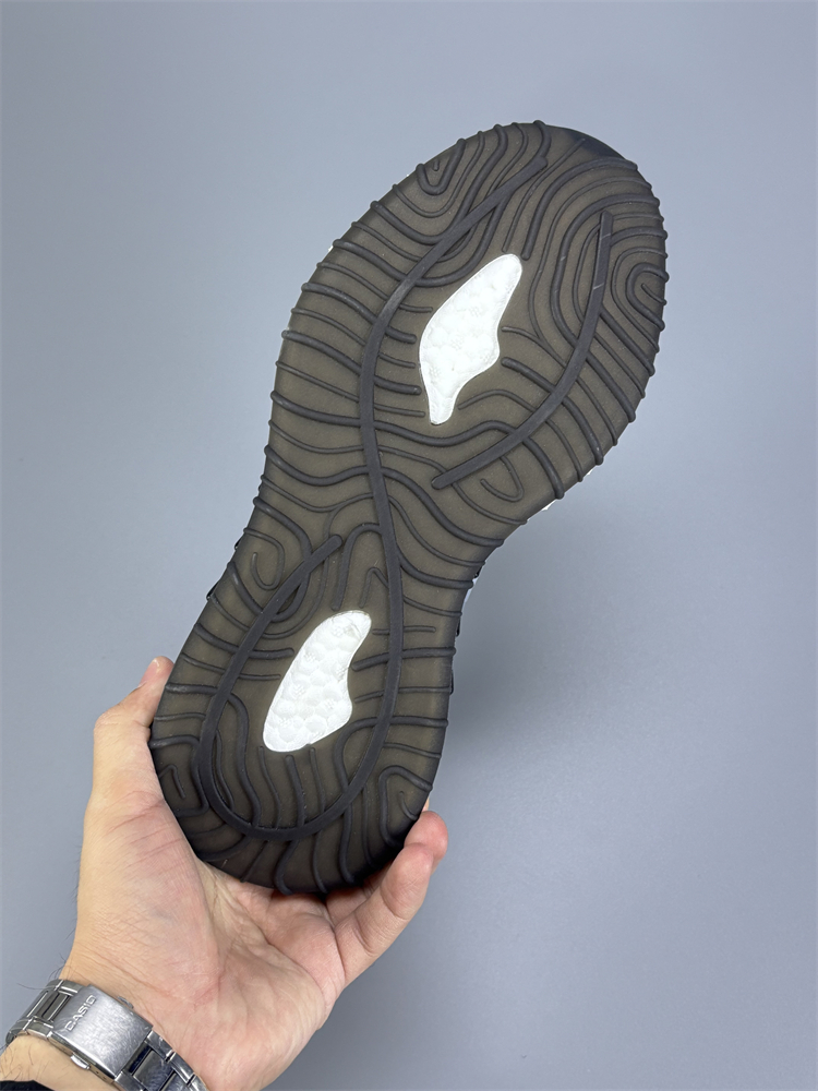 TGPL L688 2025 New Outdoor Sports Shoes for Men and Women, Non-Slip, Wear-Resistant, Breathable, Lightweight Casual Shoes