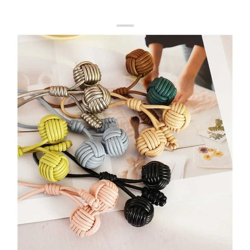 Designer Bag Korean Trendy Snowball Pendant Handmade Woven Ball Versatile Bag Accessories Car Hanging Elegant Decor M250912
