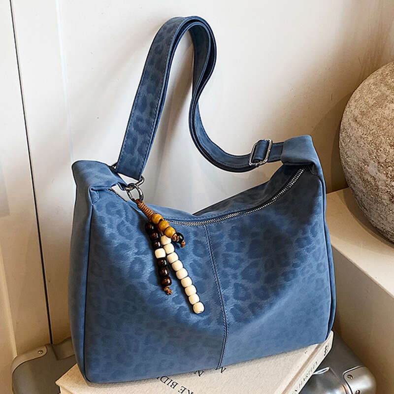 Large Capacity Crossbody for Women 2025 Designer Bags New Model College Student Class Academy Style Casual Commuter Handbag Tote Bag