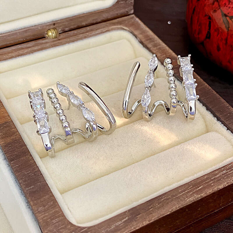 2025 New Atmosphere Horse Eye Zircon High-End Unique Hoop Earrings for Women with a Sense of Design