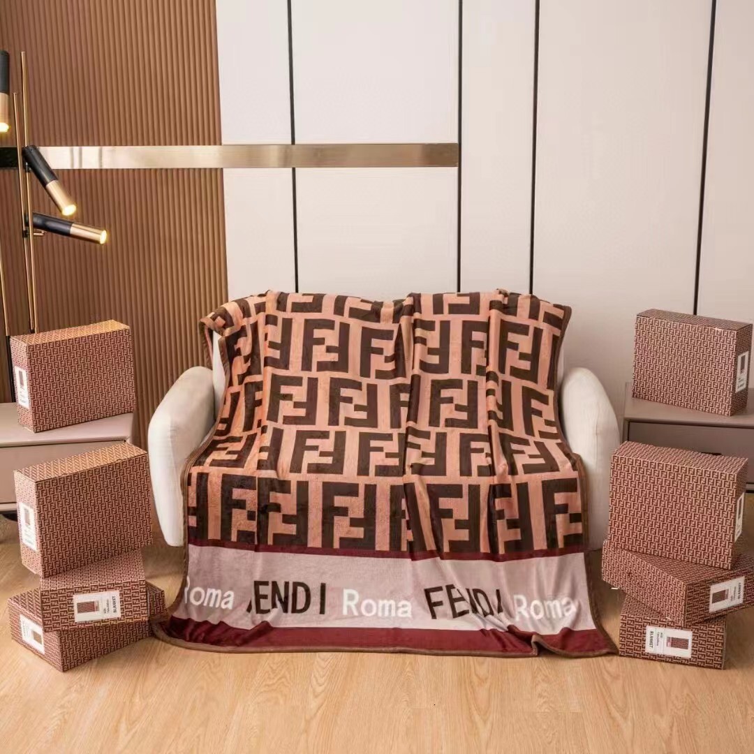 Flannel Trendy Brand Office Leisure Nap Air Conditioning Throw Blanket