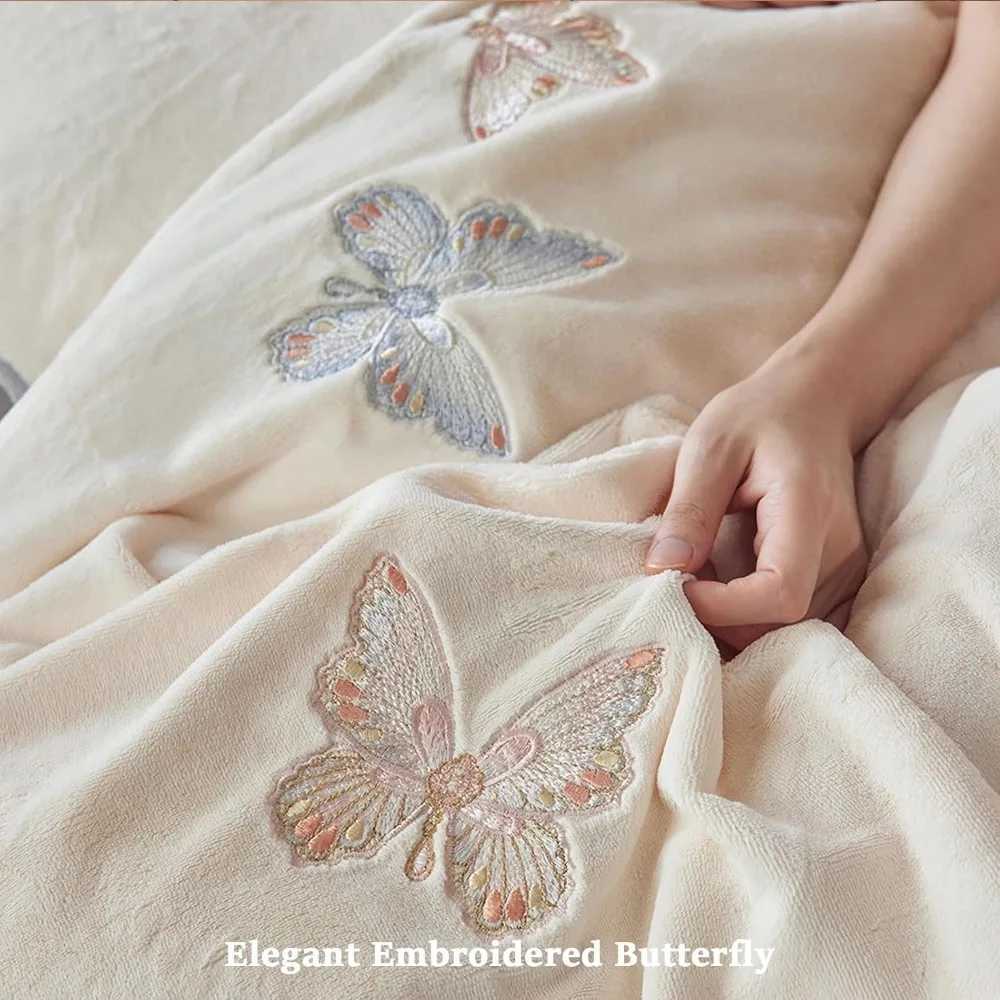 King Size Pink Butterfly Embroidered Fuzzy Duvet Cover Set 3 Piece Bedding with Zippered Closure C250912