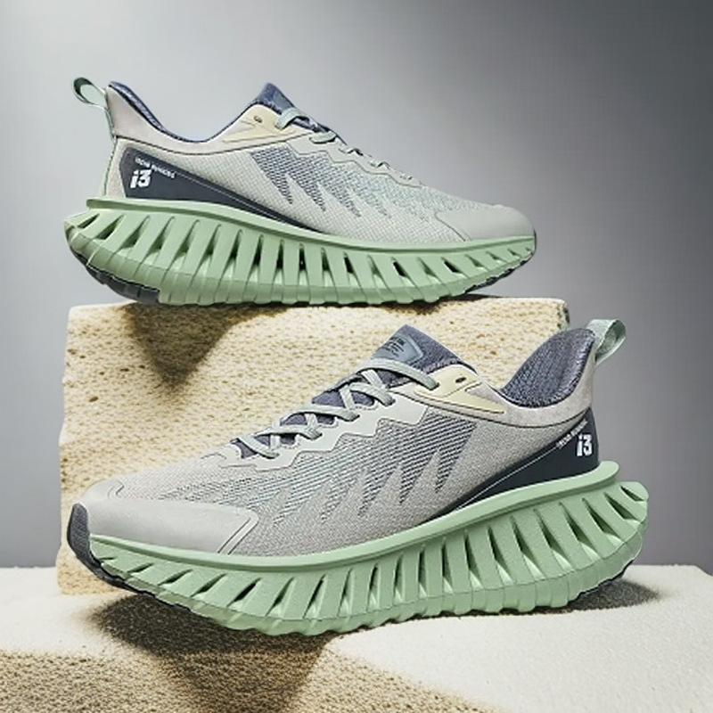 Designer Shoes Shock-absorbing Outdoor Casual sports shoes Breathable Comfortable Anti-slip Breathable running Shoes ree shipping