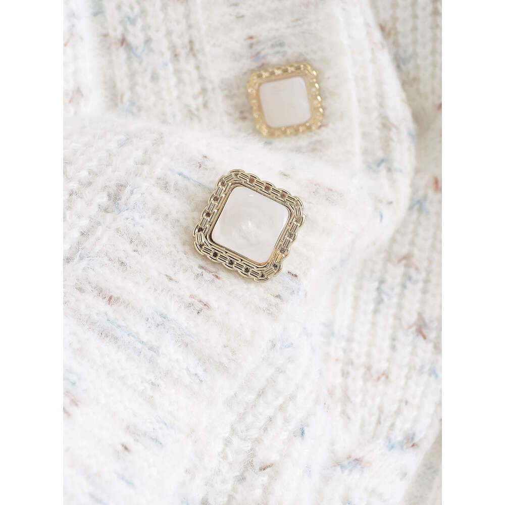 DHEssentials 2025 Autumn New Korean Style Braided Chanel-Style Knitted Cardigan V-Neck Beaded Lazy Petite Sweater Coat