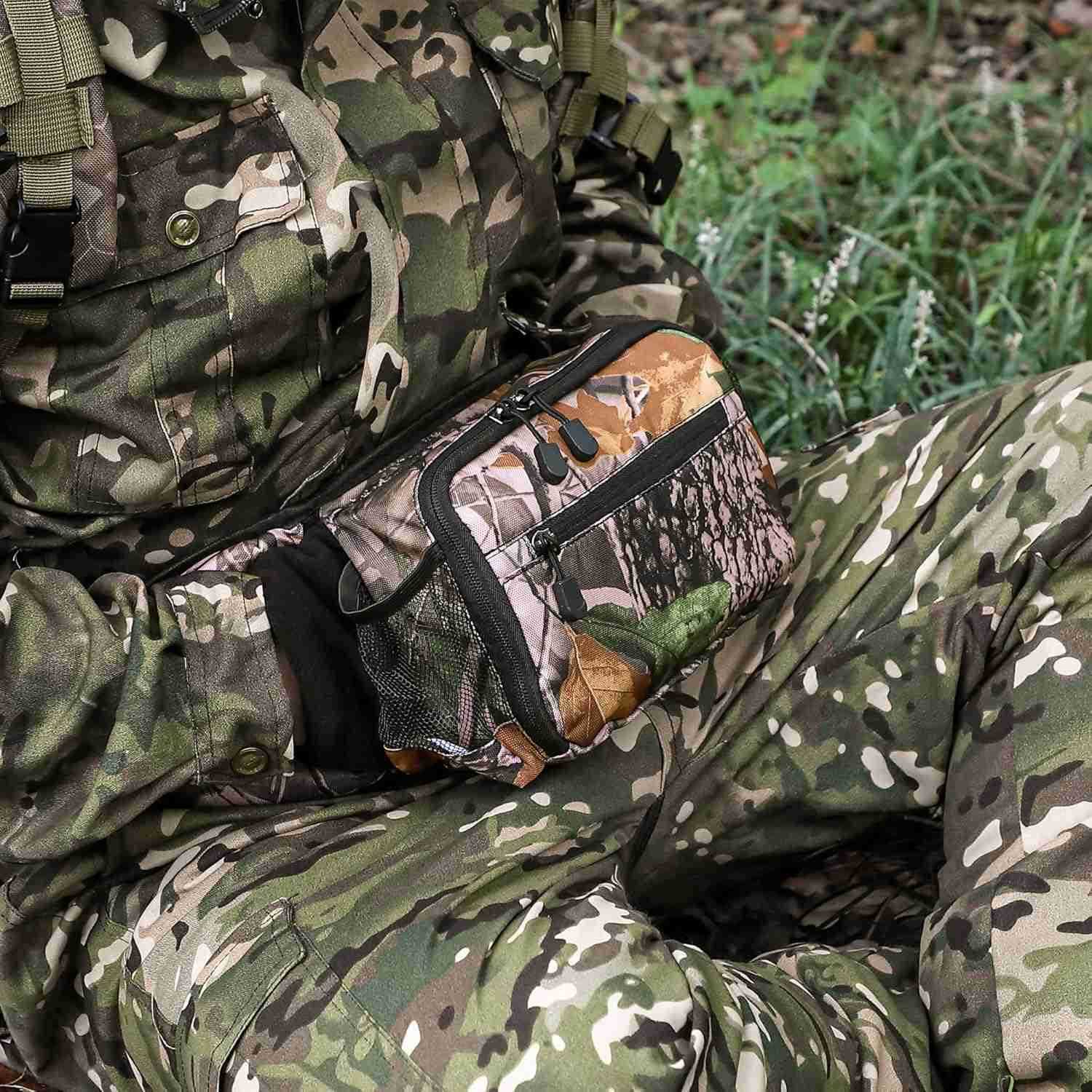 Hunting Camo Fanny Pack Waterproof Camouflage Waist Pack Bags with Handwarmer and Adjustable Belt Lightweight Hunting Waist Pouch Bag for Winter Outdo