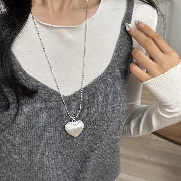 Minimalist Heart Copper Brushed Pendant Necklace Niche Design Fashion Versatile Women's Light Style Choker