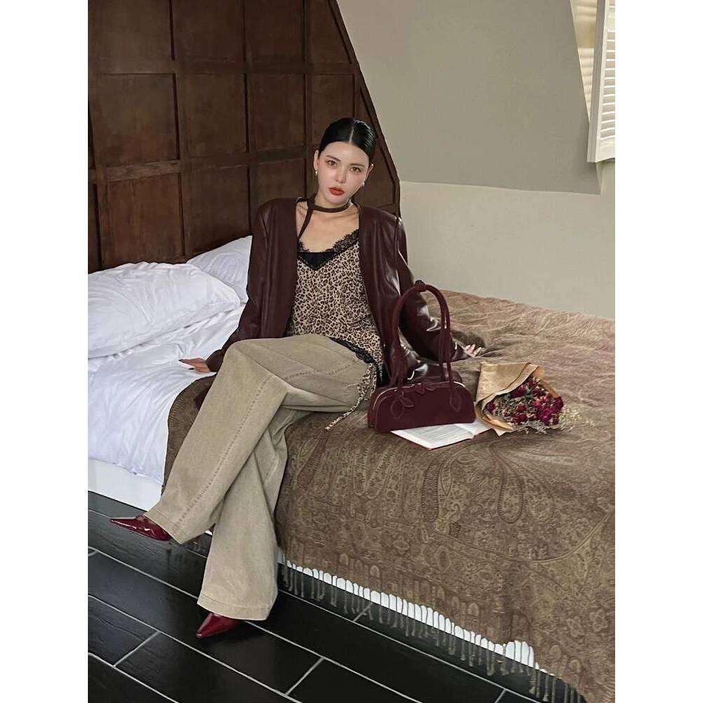 Customized Slender Sausage Shape French Niche Commuting Tote Matting Chamois Long Handle Women Handbag Armpit Shoulder Bag