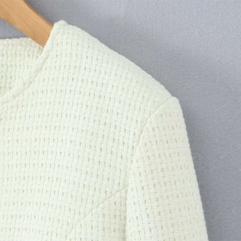 DHEssentials 2025 Autumn New Style Chanel-Inspired Solid Color Versatile Coarse Woven Quilted Cotton Round Neck Jacket for Women