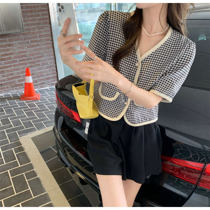 DHEssentials Chanel Style Shirt Jacket for Women Summer 2025 New Houndstooth V-neck Fashionable Short Sleeve Cardigan Top Ins
