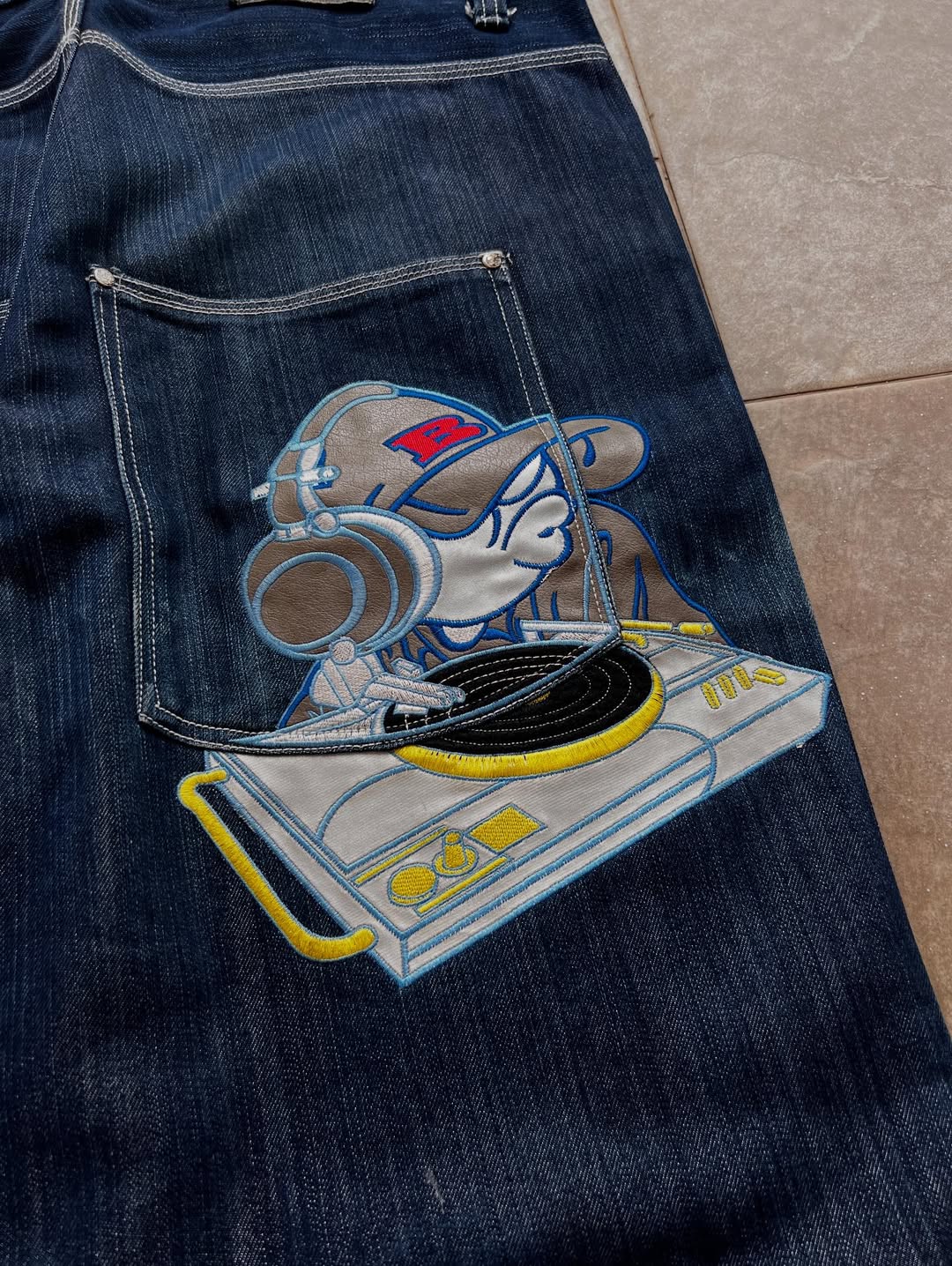 Trendy Gothic Y2K Little Man Listening to Music Anime Pattern Men Women Jeans Retro High Street Hip-hop Punk Loose Pants