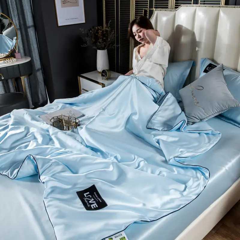 Luxury Emulation Silk Quilted Quilt Satin Pink Adults Child Spring Summer Quilts High Quality Soft Smooth Cool Blanket Comforter C250912