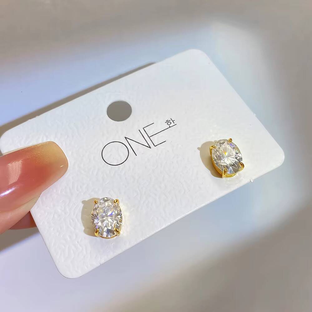 Classic 925 Sterling Silver 6*8mm Oval Cut VVVS Moissanite Stud Earrings for Men and Women Daily Wear Jewelry