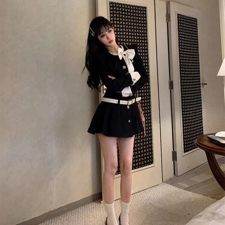 DHEssentials Xiaoxiangfeng Salt Series 2025 Spring and Autumn New High-end Elegant Waist-cinching Bow Short Little Black Dress for Women