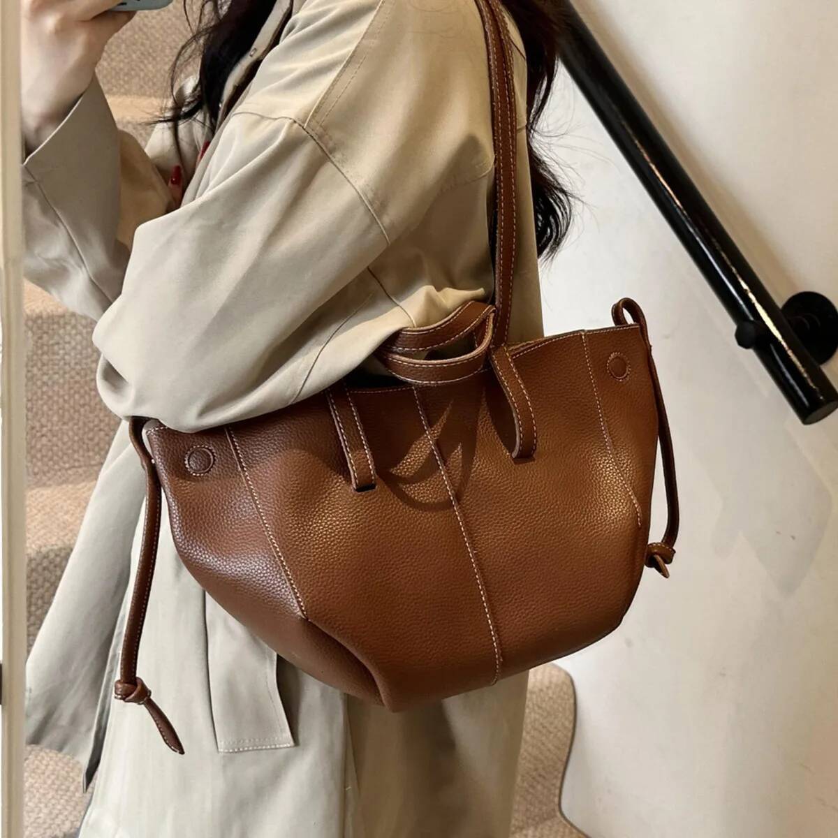 Large Capacity Leather Women s Commuting Bag Shopping Travel Bag Lychee Pattern Solid Color Simple Style Women s Shoulder Bag Versatile Handbag