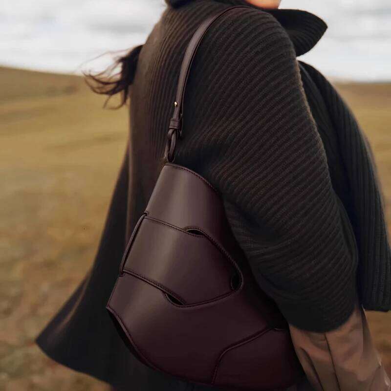 Retro High-End Design For Women's Underarm Foreskin Woven Twisted Bag, Hand-Held Single Shoulder Crossbody Bag