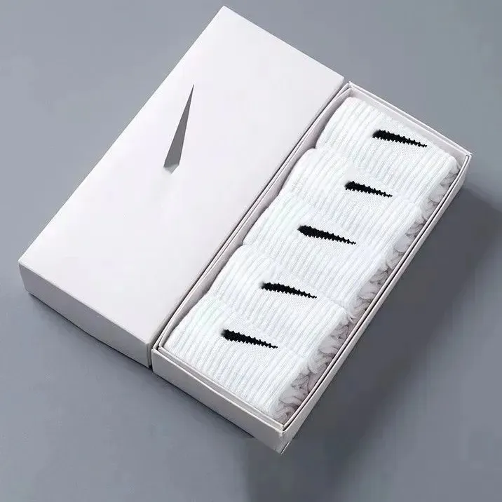 Wholesale of new yoga towel soles, mid-calf men's and women's socks, sports socks, lettered trendy socks, Aluo running cotton socks