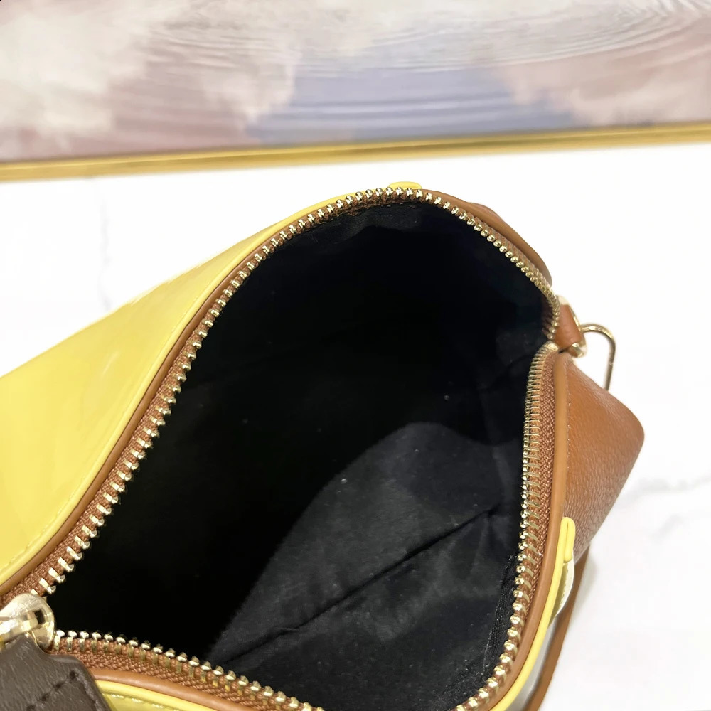 Purses and handbags For Women Leather crossbody shoulder bag Purse Cute dog shape Evening Party Womens 250912