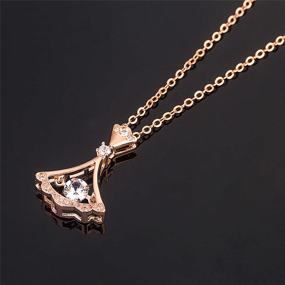 Rose Plated Necklace Small Skirt Fan-Shaped Dynamic Pendant Set Clavicle with K Gold Chain