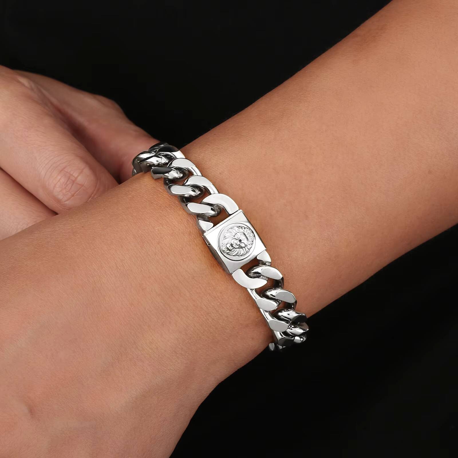 Good Jewelry Gift Lion Head 18K Gold Plated Stainless Steel Cuban Link Hip Hop Men Women 12mm Animal 3d Crown Lion King Bracelet