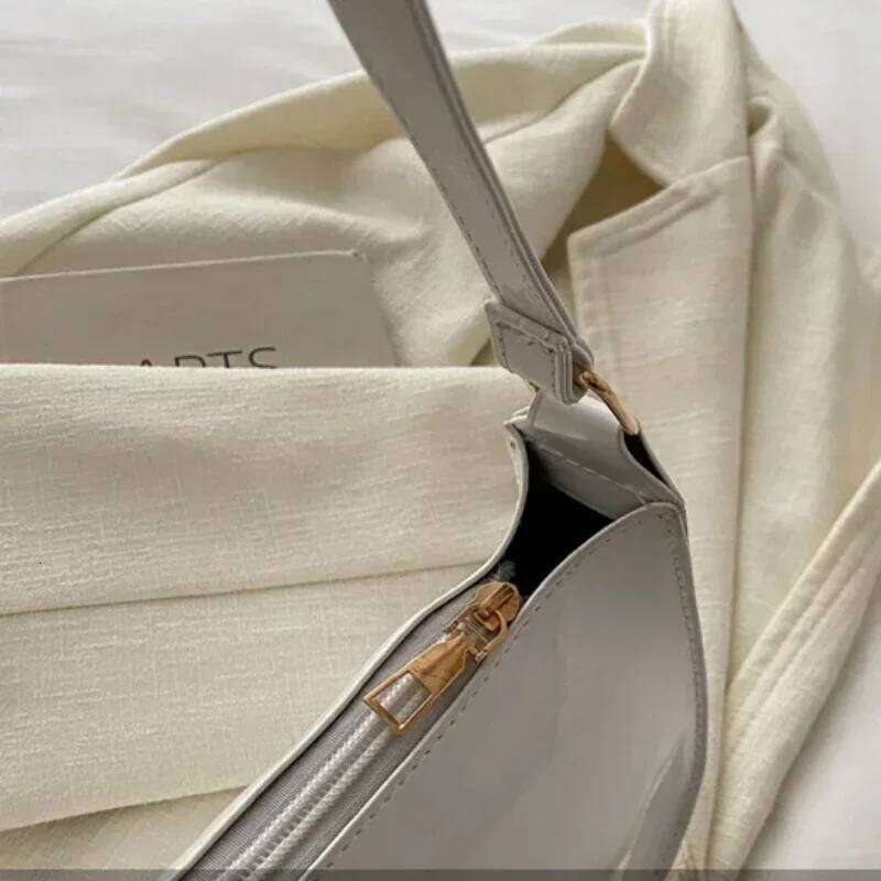 Women's Patent Leather Versatile Fashion Shoulder Casual Commuting Bags Girl Brand Designer Zipper Handbag Korean 2025