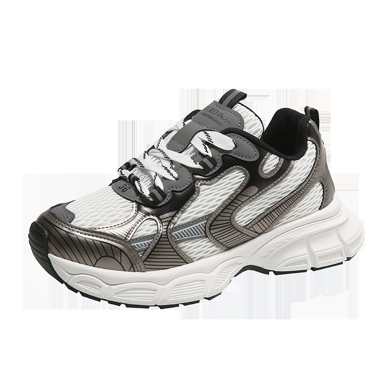 hot Free shipping designer Running Shoes for woman sport outdoor vintage Breathable Athleisure trainer black white Casual Shoes