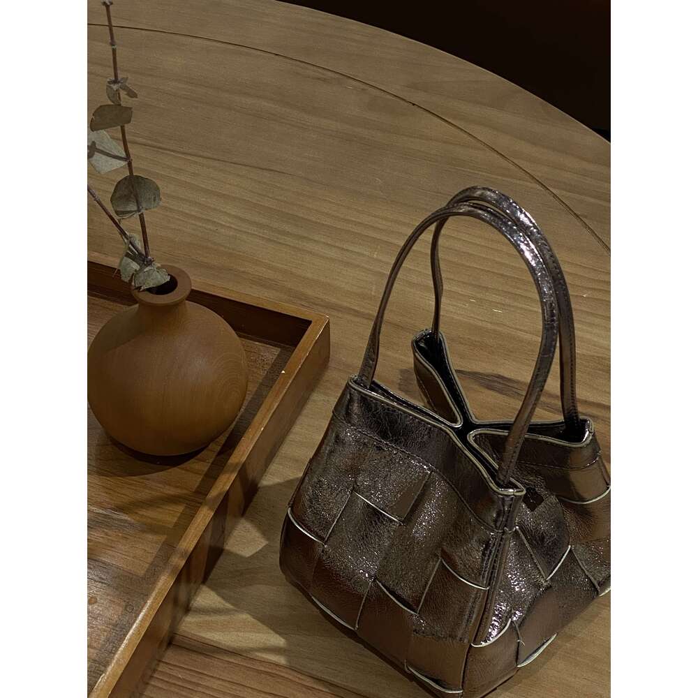 Designer Bag Tote Bag Shoulder Bag Top Layer Oil Wax Cowhide Small Square Genuine Leather Woven Handheld Basket Niche Design Crossbody Bag