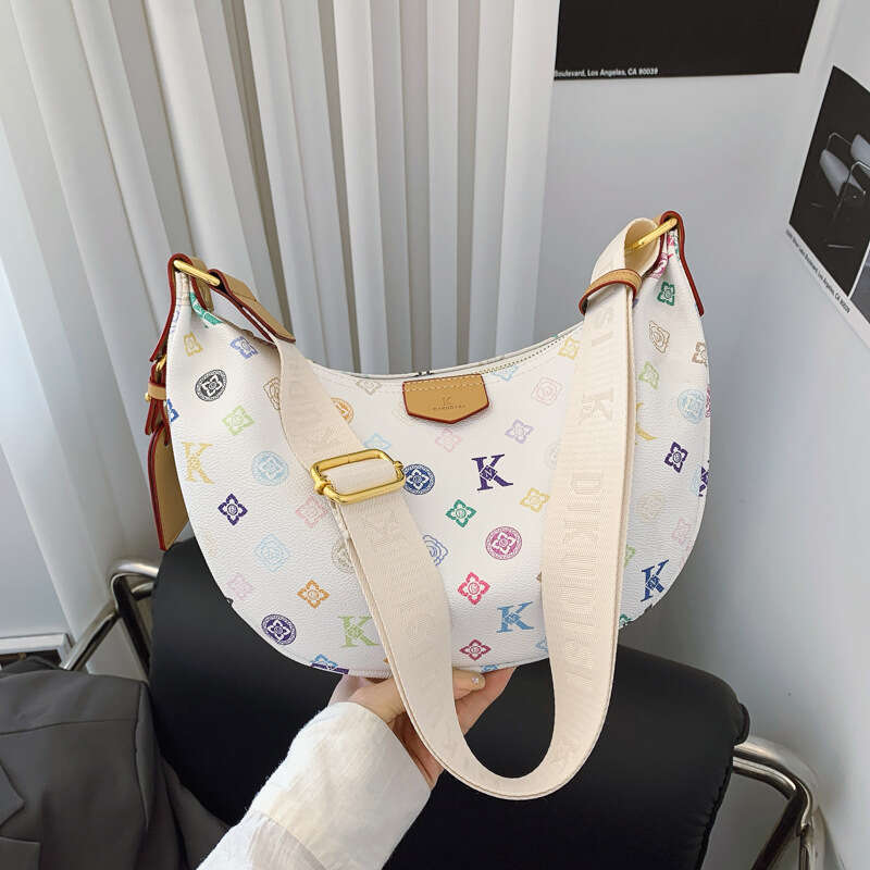 Fashion Women Designer Bag Shoulder Bags Letter Printed 2025 New Large Capacity Dumpling Single Shoulder Crossbody Bag