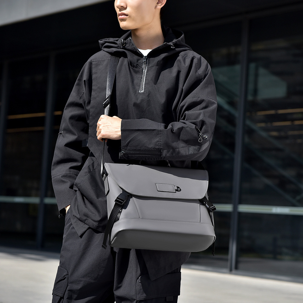 Shoulder Bag Solid Color Texture Water Resistant Large Capacity Designer Bag Luxury Bag Free Shipping Bag Outdoor Sports Casual Commuting Versatile Cr