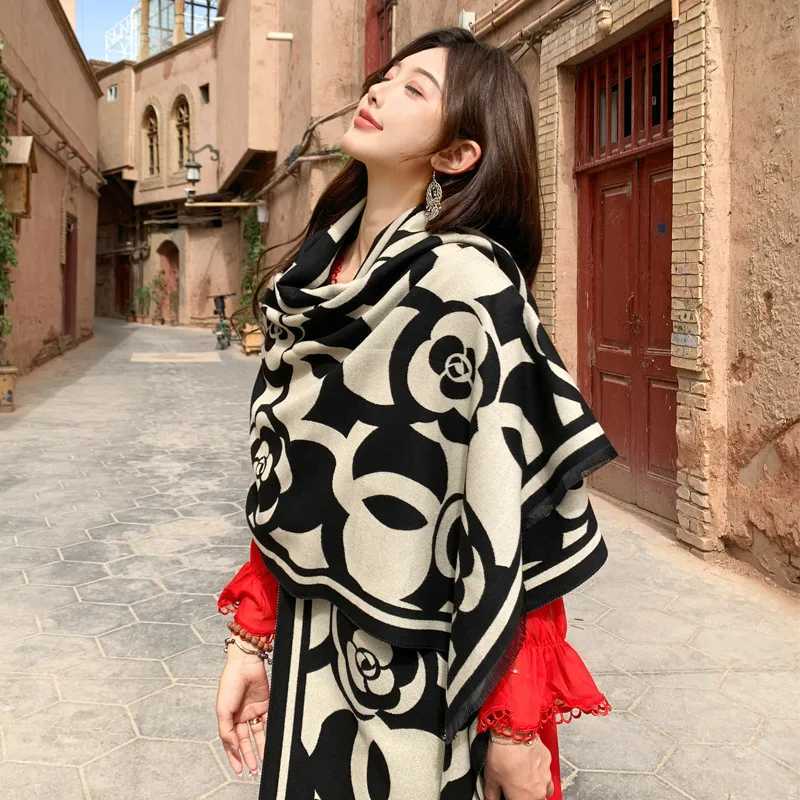 Flower Print Designer Winter Fashion Wen Scarf Cashmere Thicken Warm Shawl Pashmina Scarves Poncho Wrap Ladies Fashion Luxury X250912