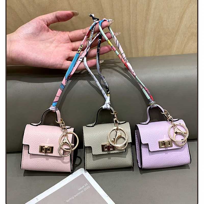 Elegant Accessories: Portable Travel Case for Apple AirPods + Additional Storage Space Designer