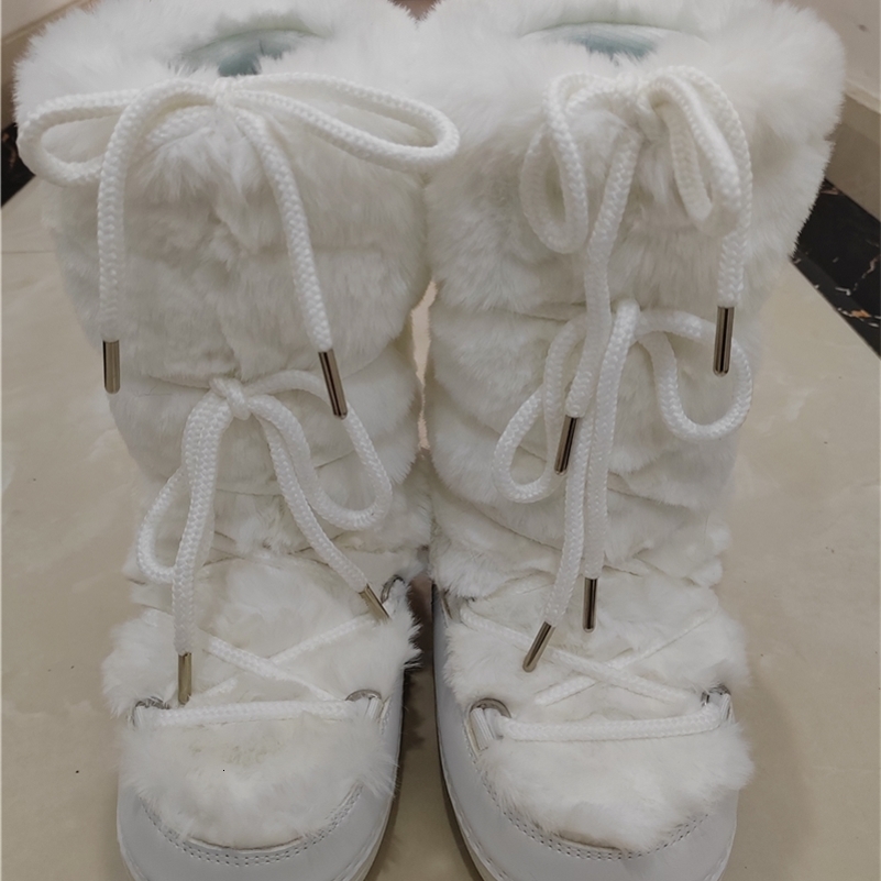 Fluffy Fur Boots 2025 Winter Fashion Sexy Faux Fox Fur Snow Boots Ladies Furry Warm Cotton Boots Female Outdoor Ski Boots 250911