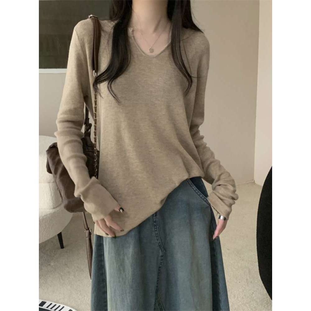 DHEssentials Autumn V-Neck Knitted Sweater Long Sleeve T-Shirt for Women Loose Slimming Base Shirt Little Chanel Style Sweet Versatile Top