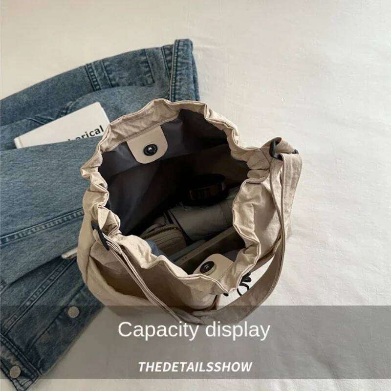 New Large Capacity Versatile For Women's Summer Popular Lightweight Shoulder Crossbody Bag Minimalist Tote Handbag