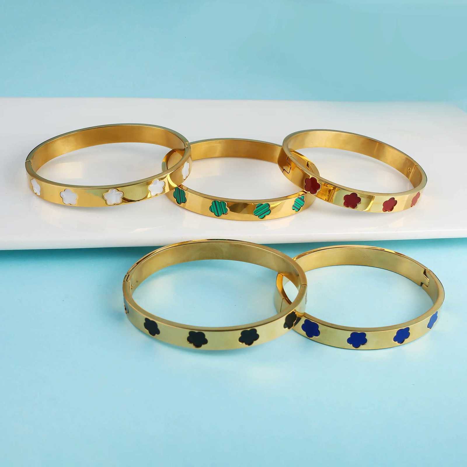 Cute Jewelry New Plum Bloss Five Flower Bracelet Stainl Steel Wens Waterproof Accories Luxury Gift S250912