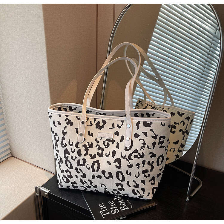 2025 New Fashion Designer Bags High-End Underarm Tote for Women, Office Commute Large Capacity Elegant Versatile Shoulder Bag