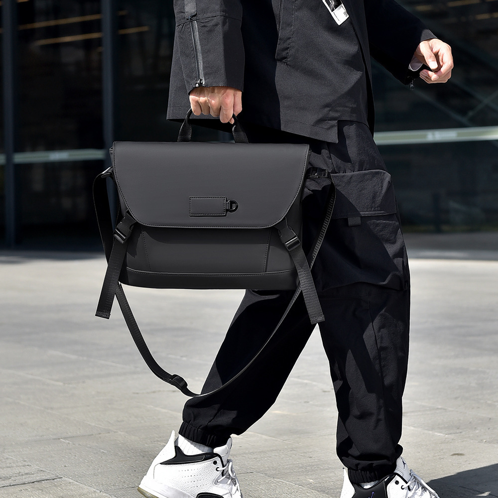 Shoulder Bag Solid Color Texture Water Resistant Large Capacity Designer Bag Luxury Bag Free Shipping Bag Outdoor Sports Casual Commuting Versatile Cr