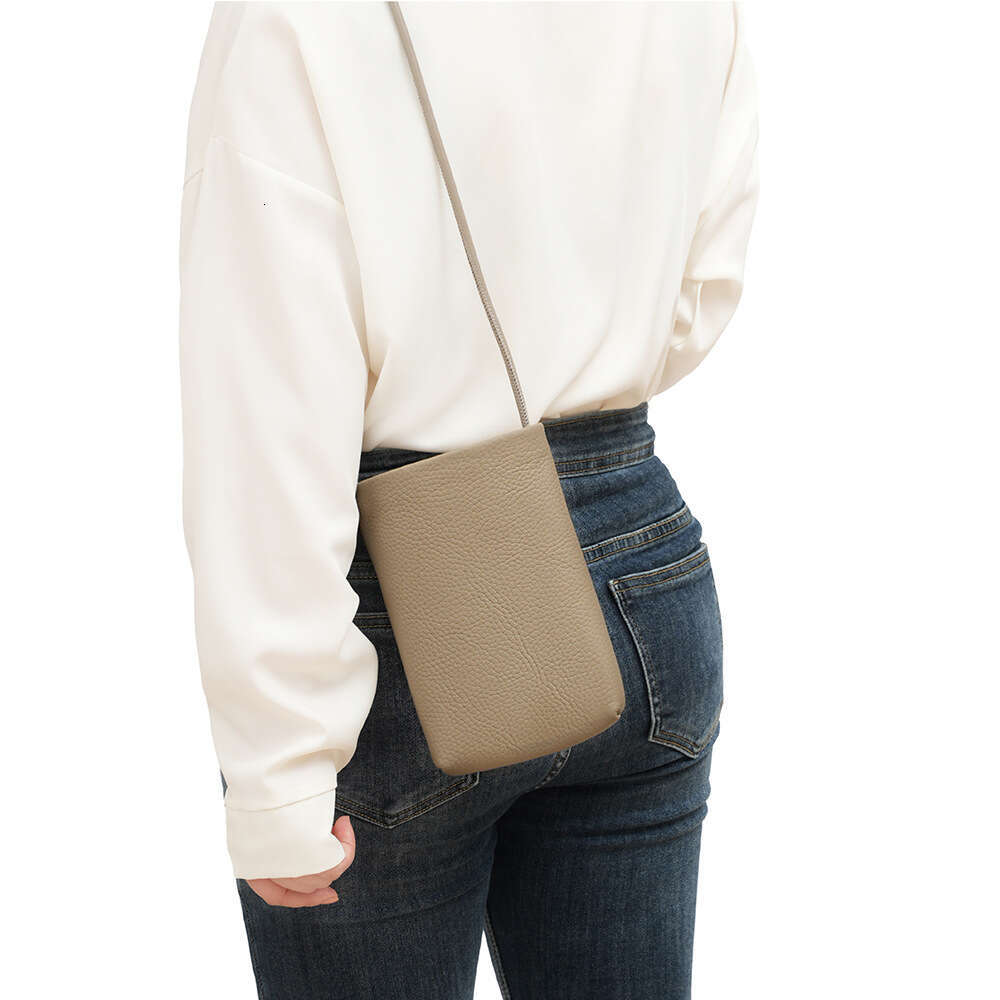 Crossbody for Women Fashion Genuine Leather Single Shoulder Small Ultra-thin Versatile Japanese Style Vertical Mini Phone Bag designer wallet B5
