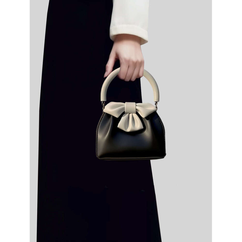 2025 New Spring Summer Fashionable Pleated Handbag for Women, Textured Commuter Style Bag, Color-Block Bowknot Bucket Bag