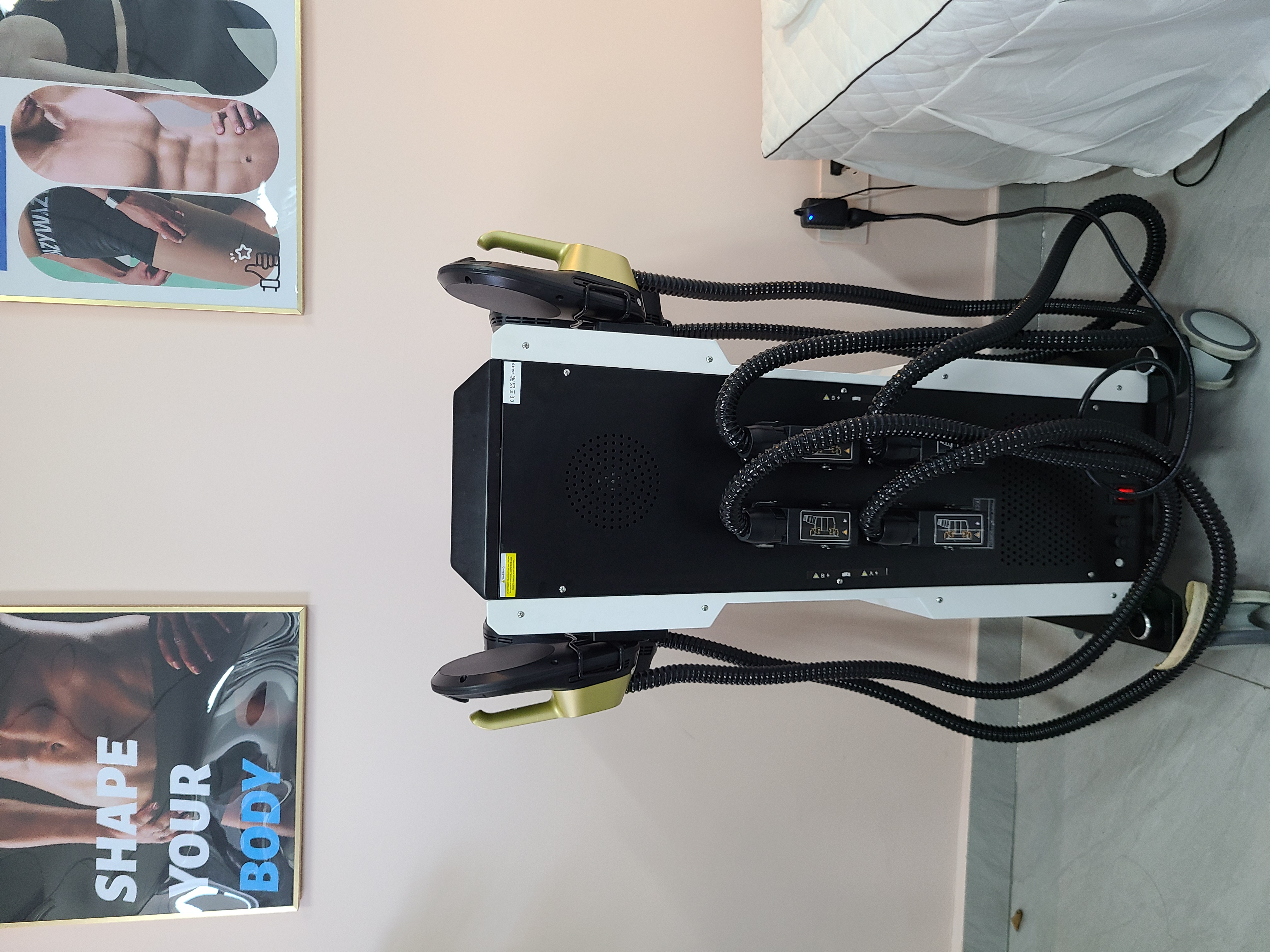 EMS Body Contouring and Sculpting Machine HI-emt EMSZERO 200HZ 15Tesla Fat Reduction Tighten Skin Non-Invasive Weight Loss Beauty Spa Equipment
