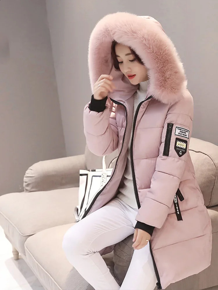 Women Winter Fur Collar Hooded Parka Fashion Letter Patch Zipper Pockets Long Jacket Elegant Slim Warm Thick Female Coats 250912
